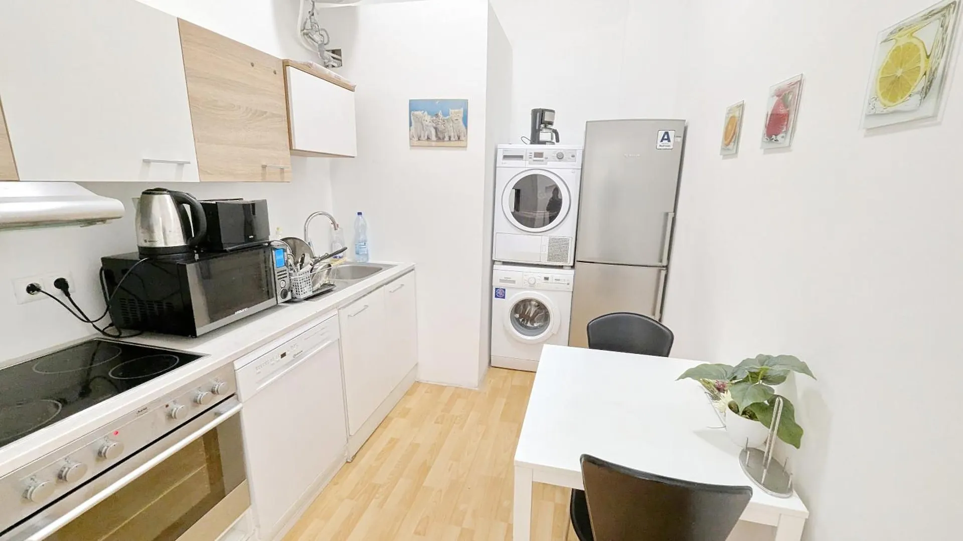 Homestay Comfortable Rooms In Lugner City Area Vienna