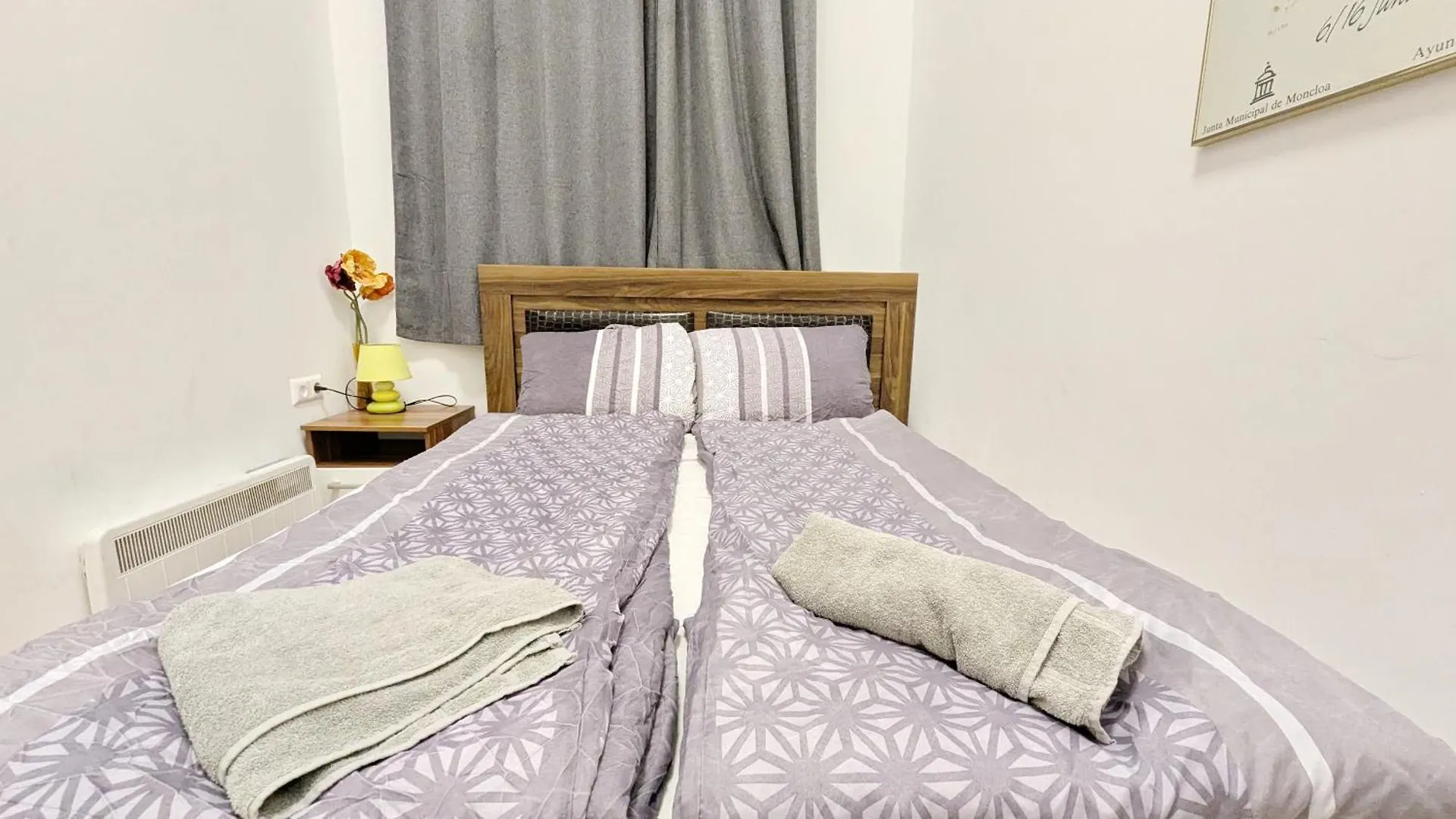 Comfortable Rooms In Lugner City Area Vienna Austria
