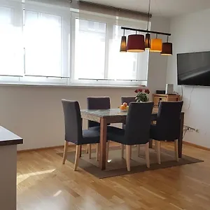 Moderne Maisonette Mit Terrasse Vienna