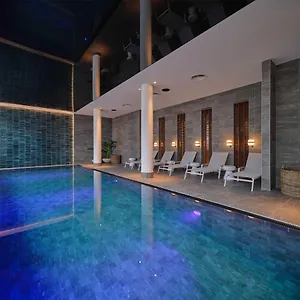Adina Belvedere Hotel
