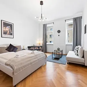 Cozy In 16th District Vienna