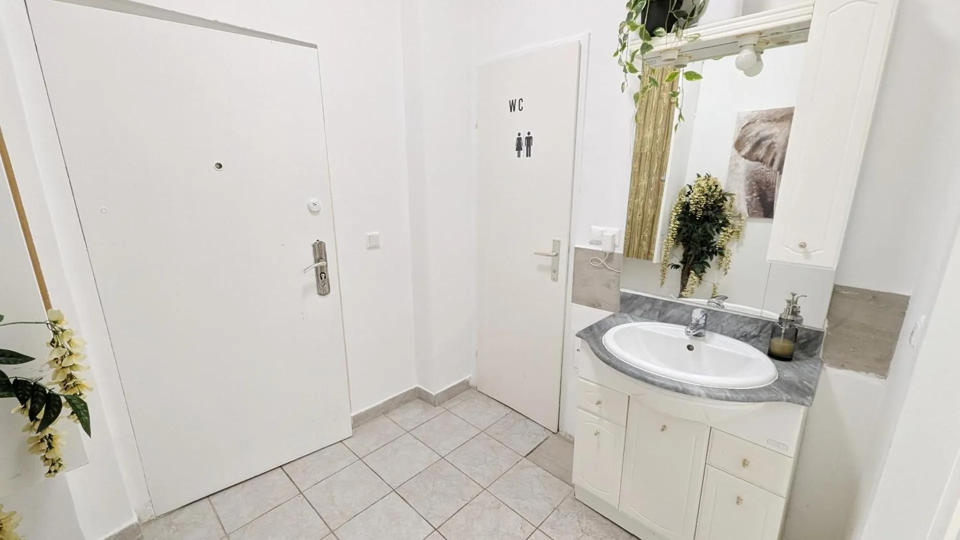 Ubytování v soukromí Comfortable Rooms In Lugner City Area Vídeň Rakousko